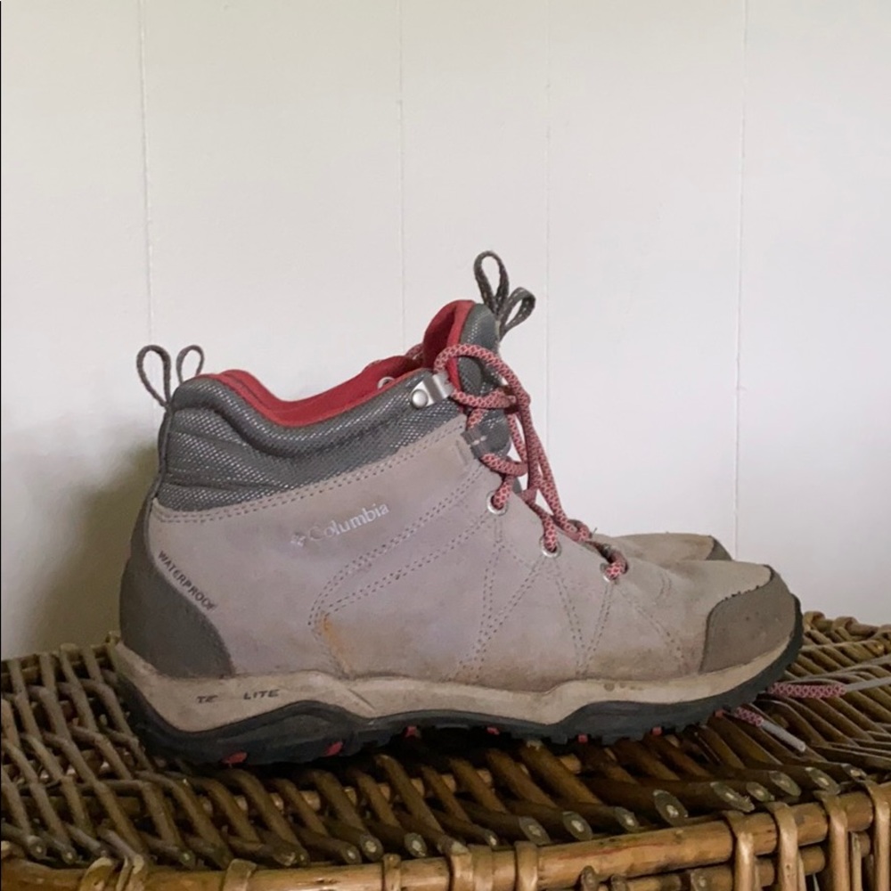 Columbia hiking boots